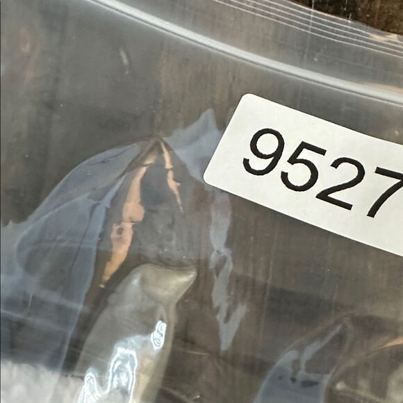 NWT DKNY Women’s White NFL Colts Fleece Cropped Hoodie Embroidered Logo - Size S - Picture 11 of 11